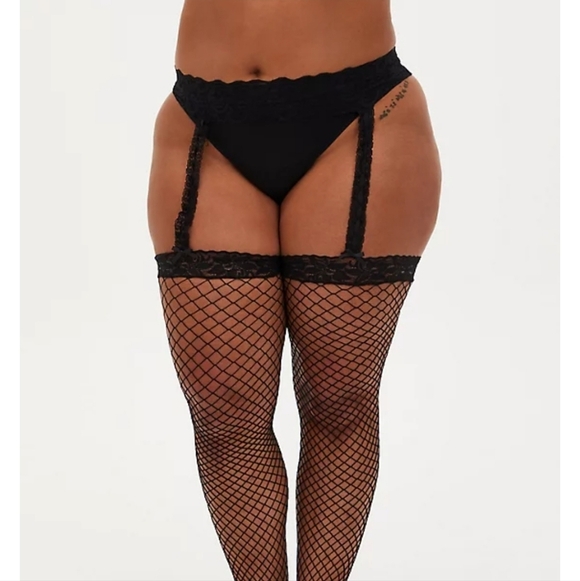 🆕️🖤BLACK FISHNET & LACE FAUX GARTER TIGHTS🖤 - Picture 6 of 10